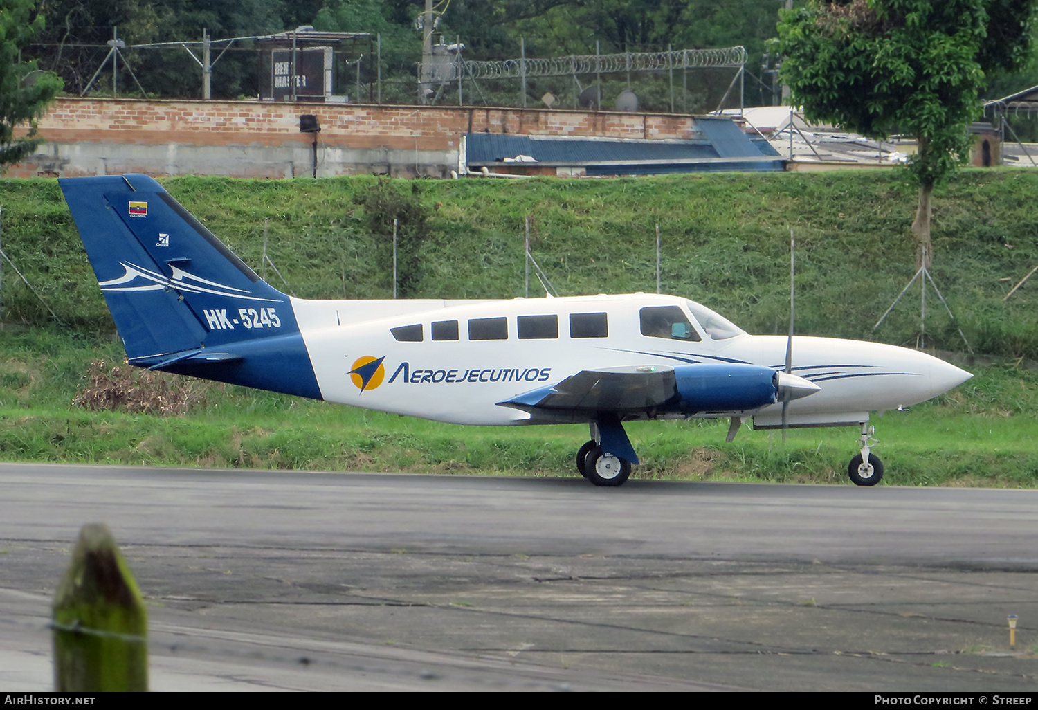 Aircraft Photo of HK-5245 | Cessna 402C | Aeroejecutivos de Antioquia | AirHistory.net #418005