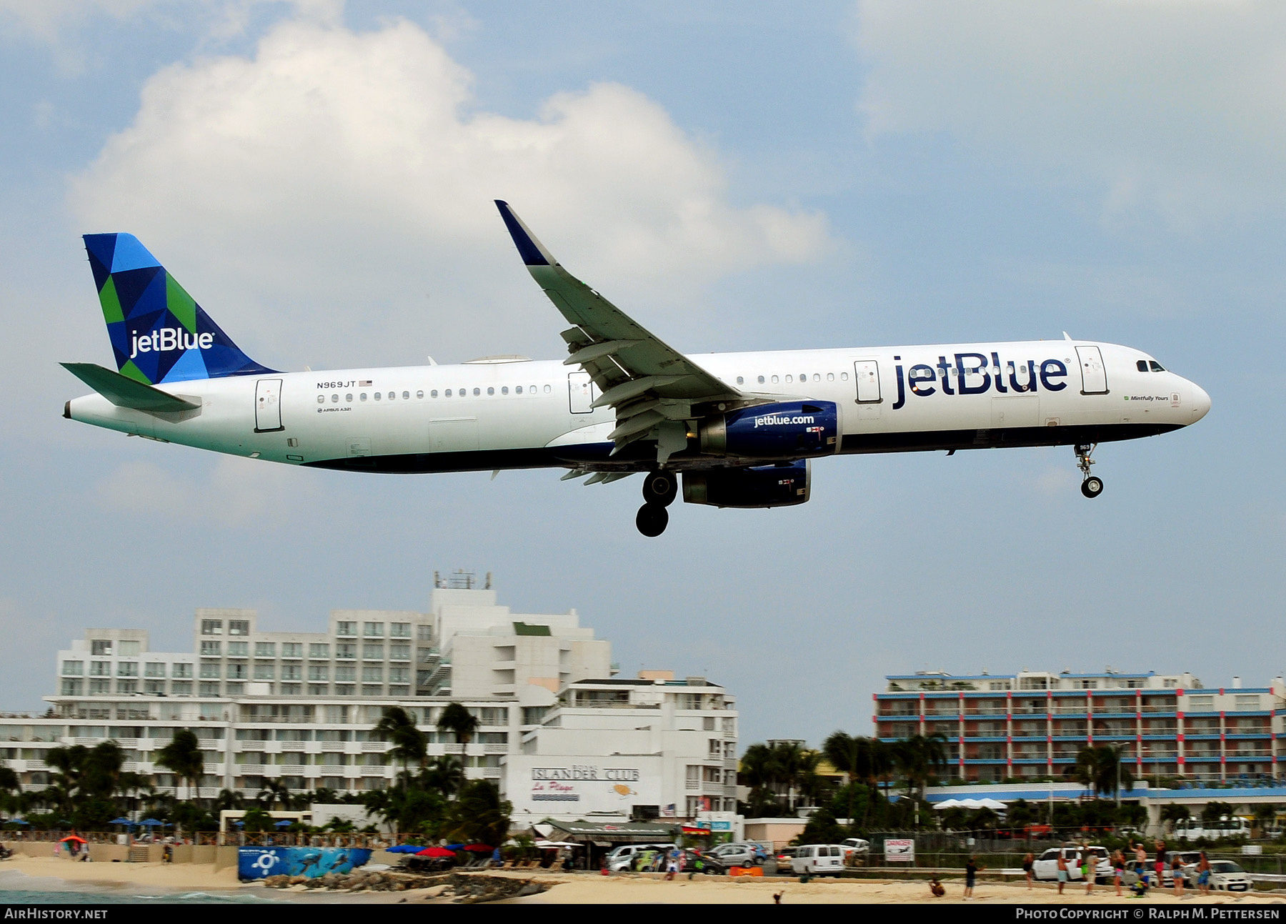 Aircraft Photo of N969JT | Airbus A321-231 | JetBlue Airways | AirHistory.net #418122