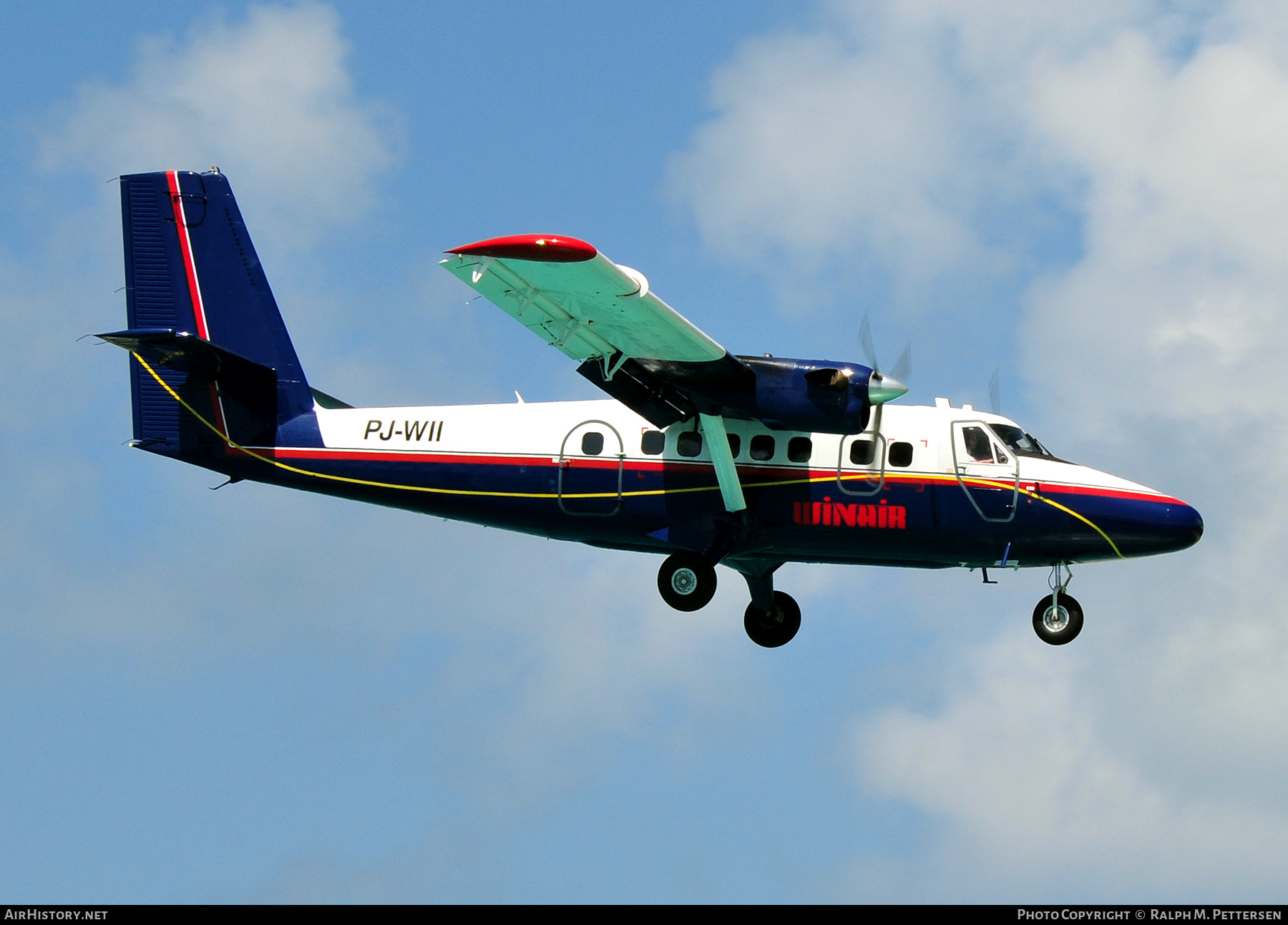 Aircraft Photo of PJ-WII | De Havilland Canada DHC-6-310 Twin Otter | Winair - Windward Islands Airways | AirHistory.net #418153