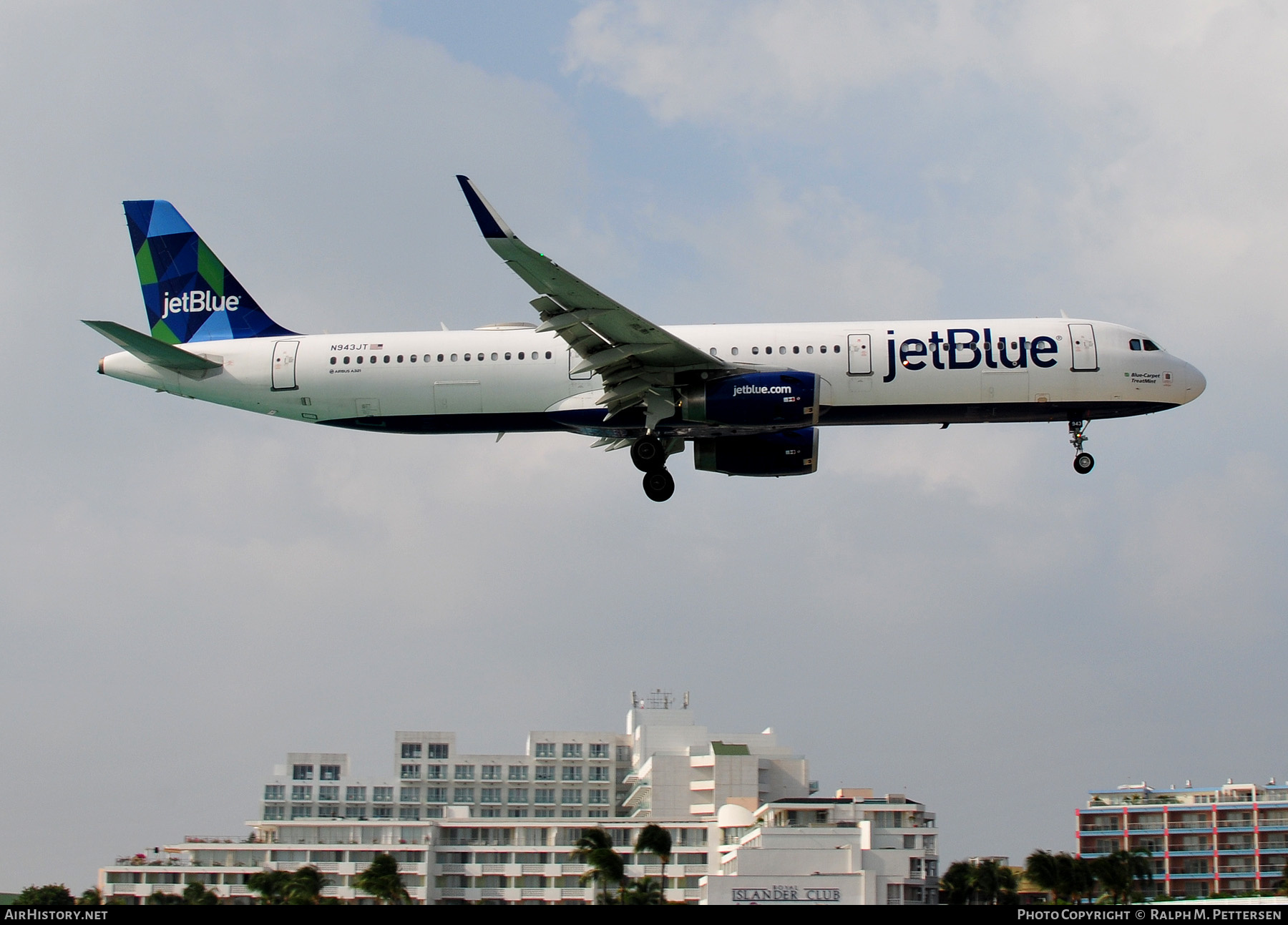 Aircraft Photo of N943JT | Airbus A321-231 | JetBlue Airways | AirHistory.net #418159