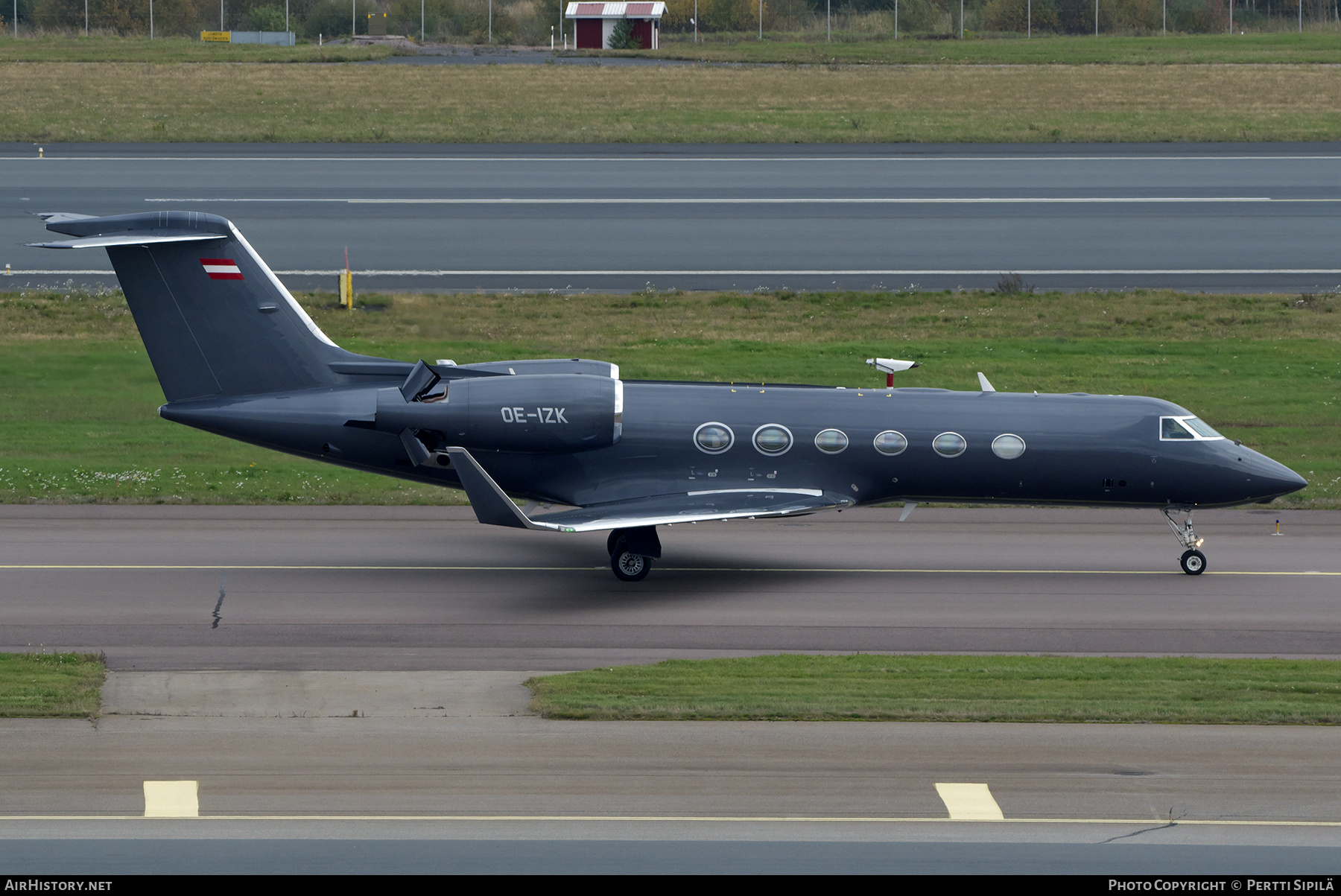 Aircraft Photo of OE-IZK | Gulfstream Aerospace G-IV-X Gulfstream G450 | AirHistory.net #418201