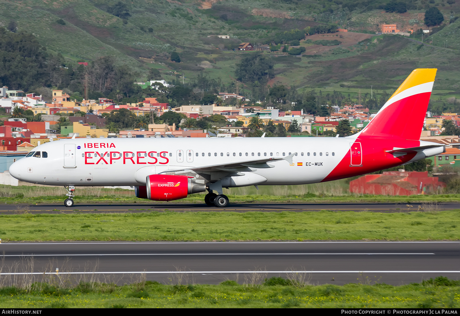 Aircraft Photo of EC-MUK | Airbus A320-214 | Iberia Express | AirHistory.net #418291