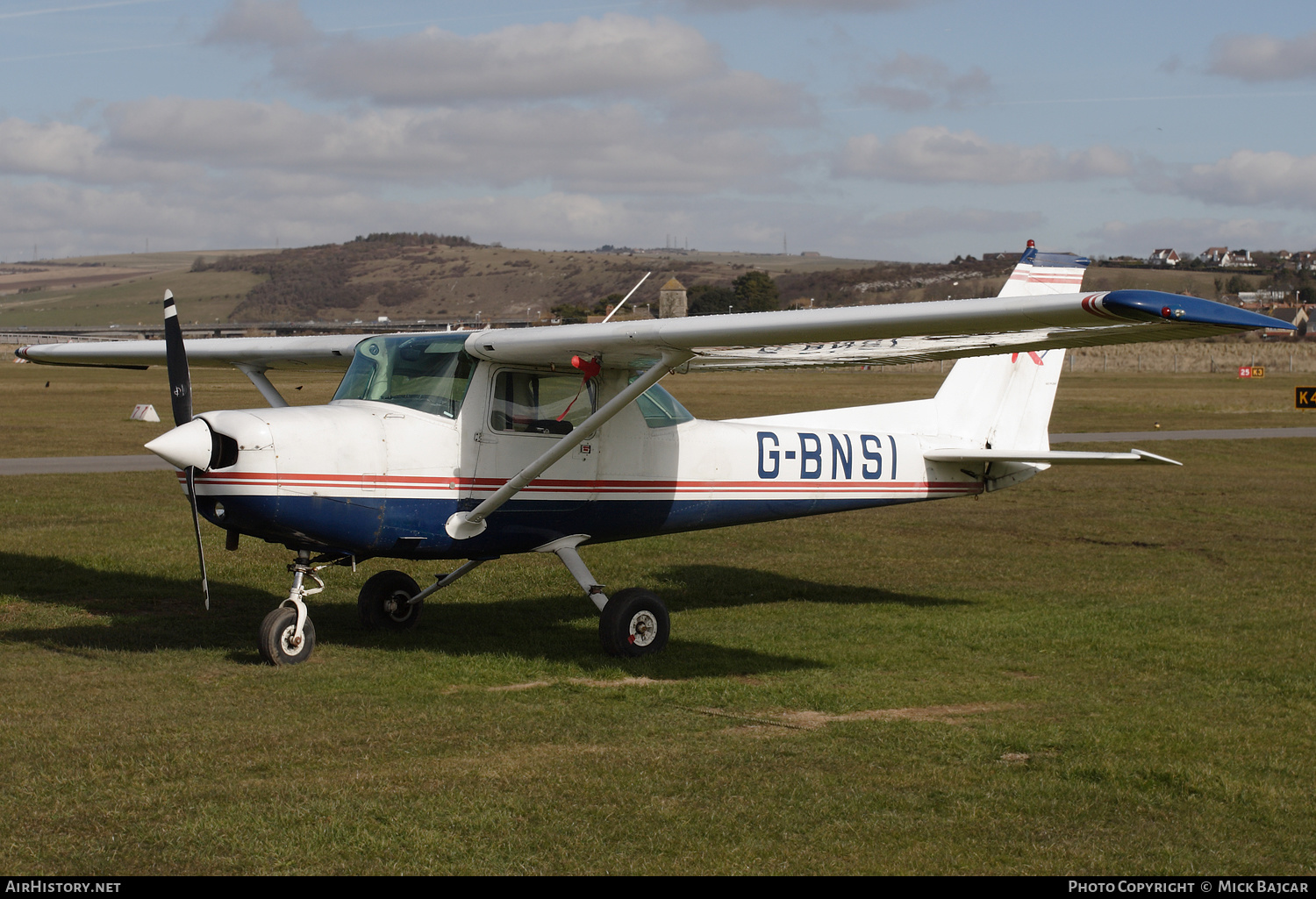 Aircraft Photo of G-BNSI | Cessna 152 | AirHistory.net #418347