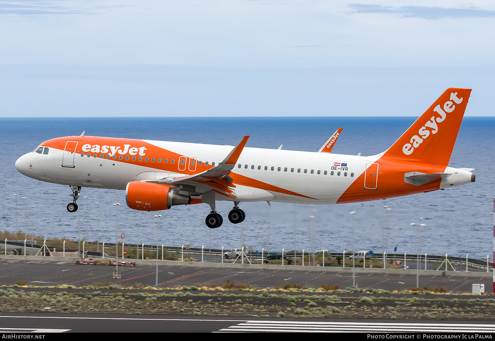 Aircraft Photo of OE-IVR | Airbus A320-214 | EasyJet | AirHistory.net #418361