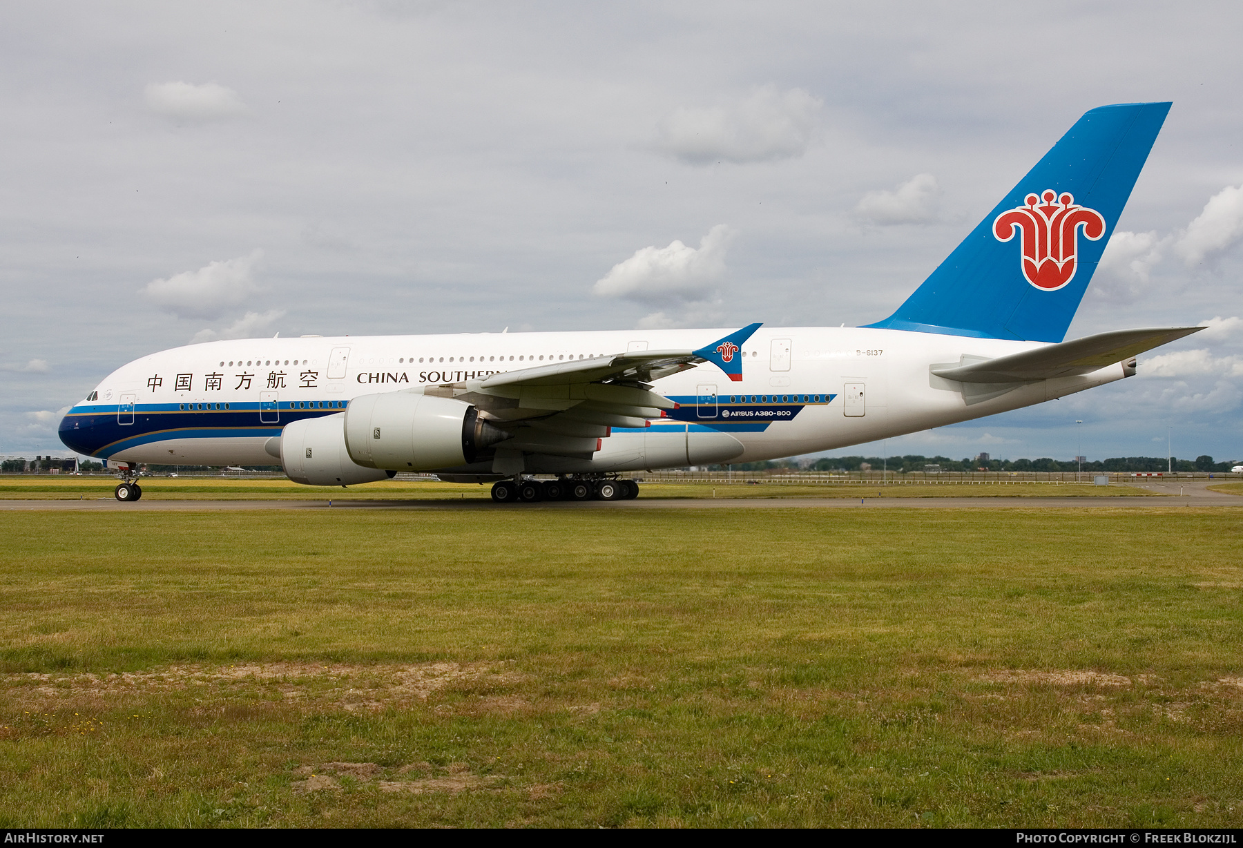 Aircraft Photo of B-6137 | Airbus A380-841 | China Southern Airlines | AirHistory.net #418418