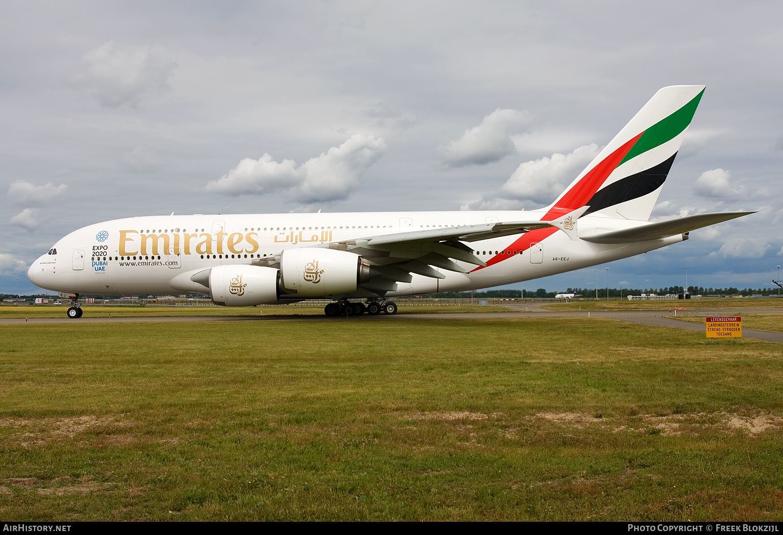 Aircraft Photo of A6-EEJ | Airbus A380-861 | Emirates | AirHistory.net #418433