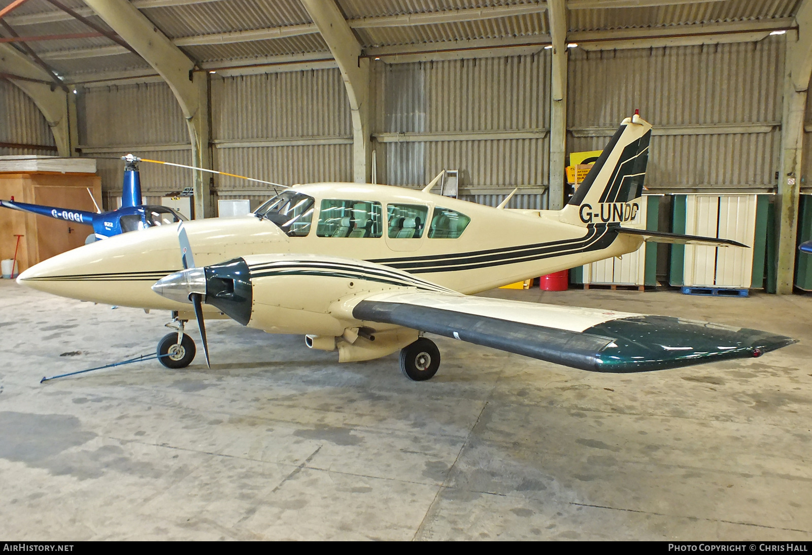 Aircraft Photo of G-UNDD | Piper PA-23-250 Aztec E | AirHistory.net #418552