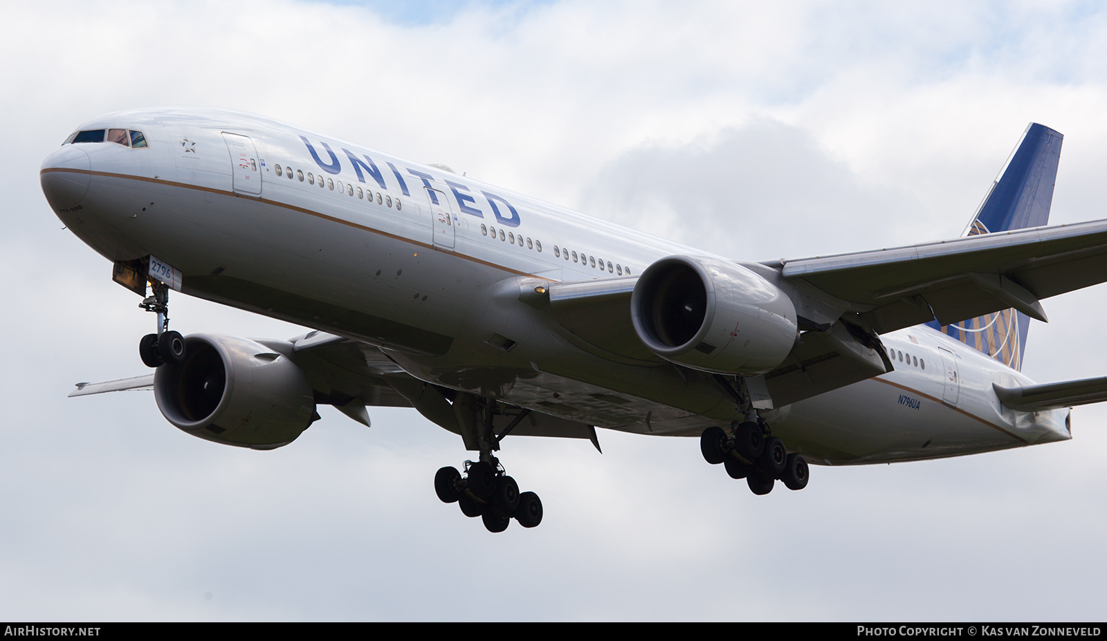Aircraft Photo of N796UA | Boeing 777-222/ER | United Airlines | AirHistory.net #418711