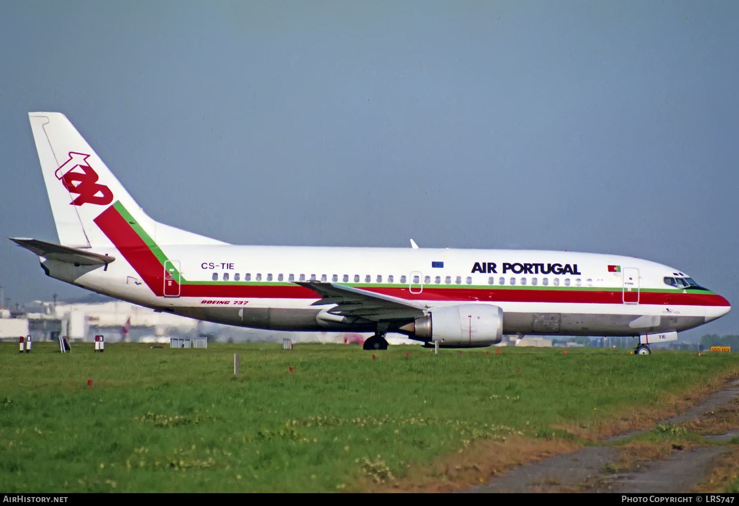 Aircraft Photo of CS-TIE | Boeing 737-382 | TAP Air Portugal | AirHistory.net #418714