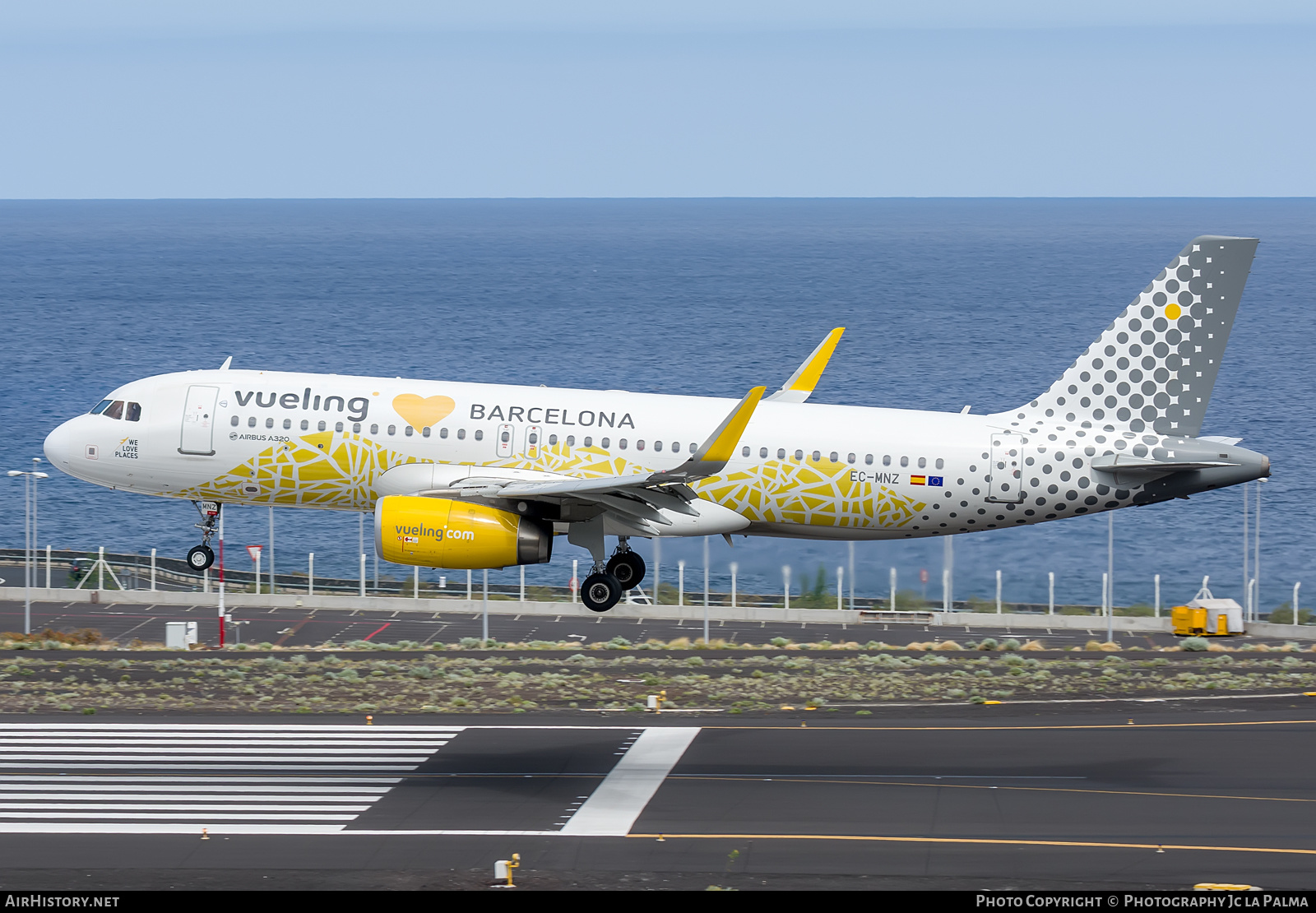 Aircraft Photo of EC-MNZ | Airbus A320-232 | Vueling Airlines | AirHistory.net #418730