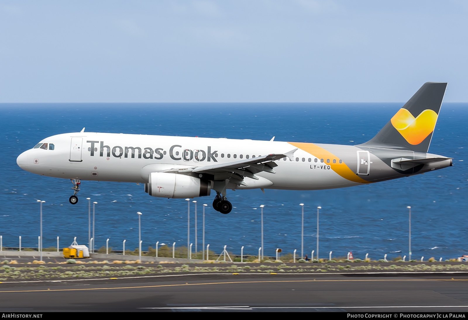 Aircraft Photo of LY-VEQ | Airbus A320-232 | Thomas Cook Airlines | AirHistory.net #418749