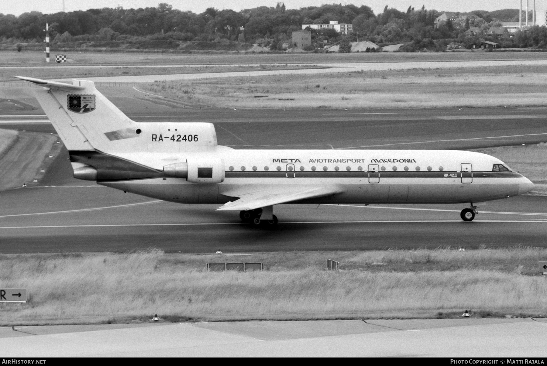 Aircraft Photo of RA-42406 | Yakovlev Yak-42D | Meta Aviotransport Macedonia | AirHistory.net #418785