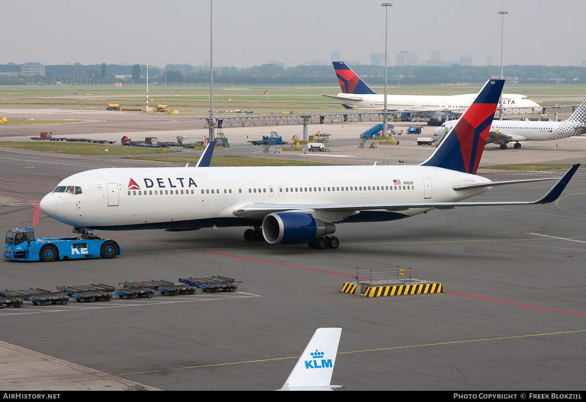 Aircraft Photo of N1609 | Boeing 767-332/ER | Delta Air Lines | AirHistory.net #418819