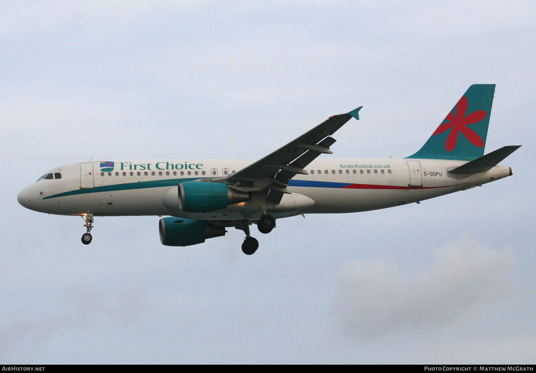 Aircraft Photo of G-OOPU | Airbus A320-214 | First Choice Airways | AirHistory.net #418894