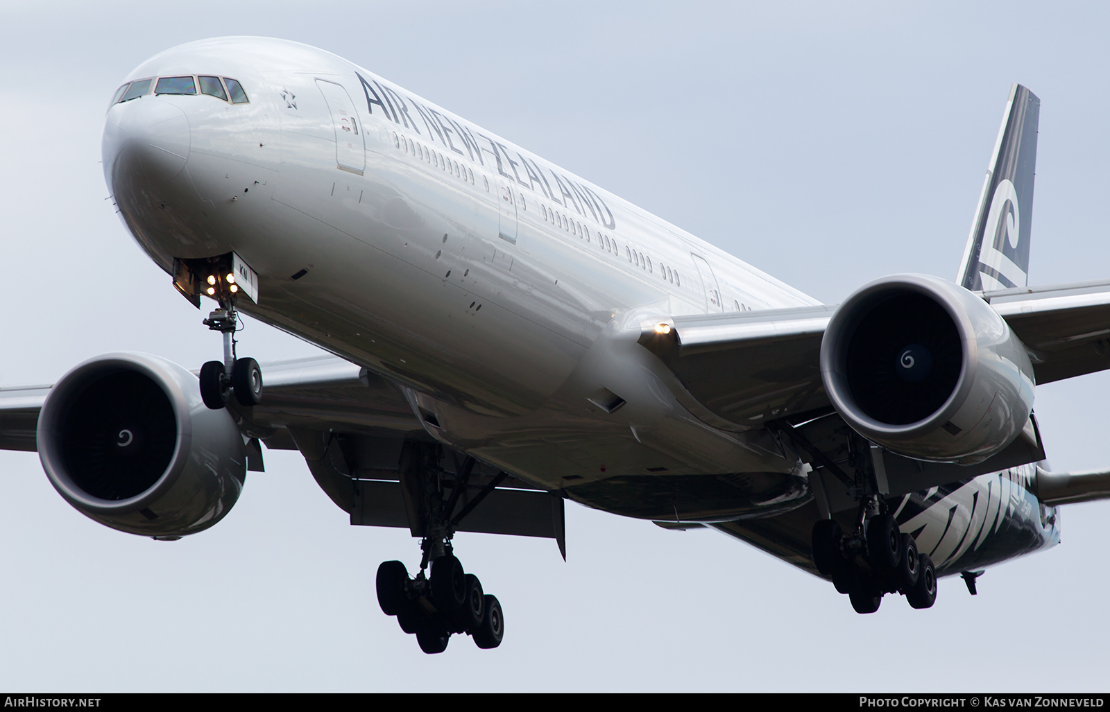 Aircraft Photo of ZK-OKN | Boeing 777-319/ER | Air New Zealand | AirHistory.net #418949