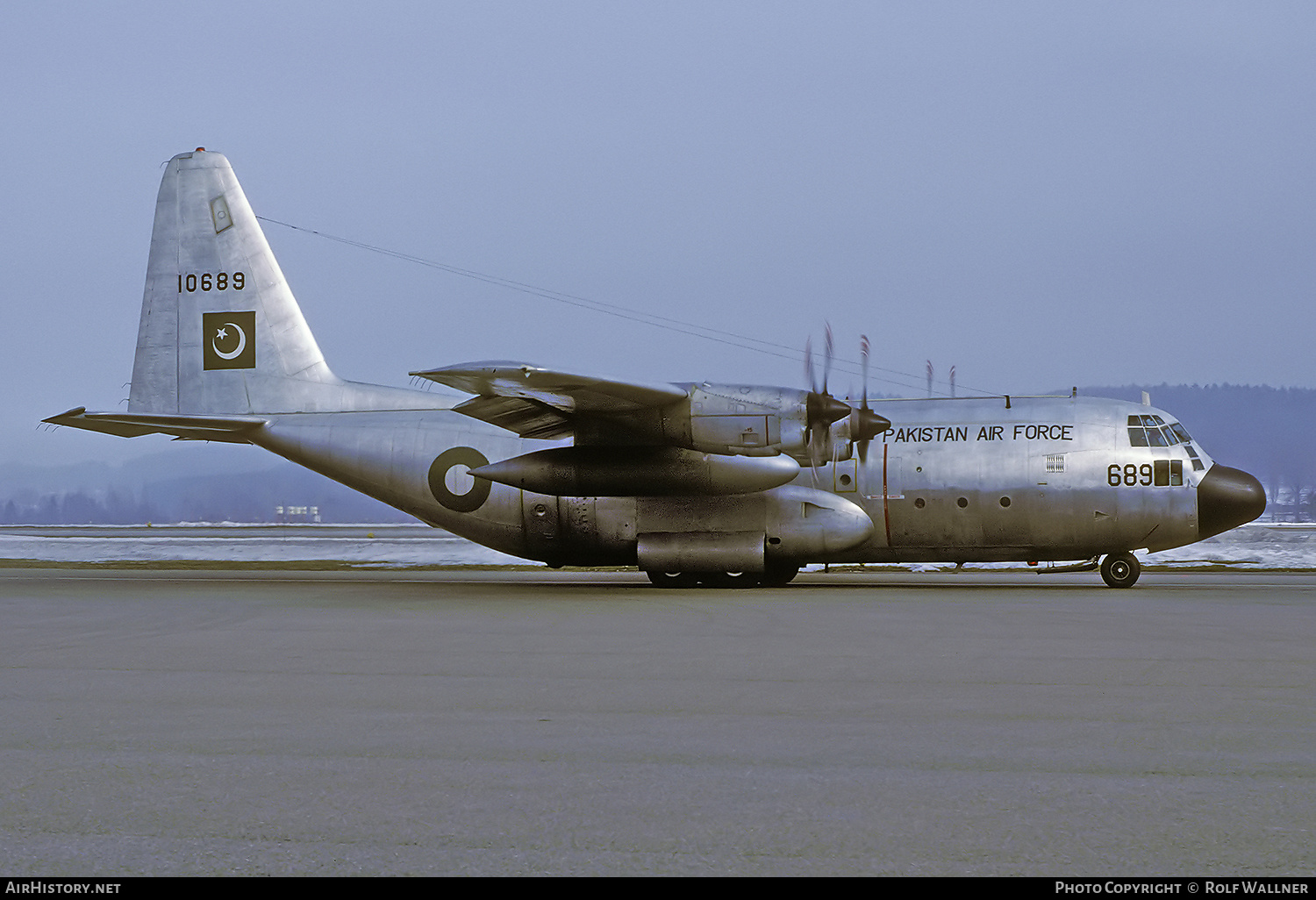 Aircraft Photo of 10689 | Lockheed C-130E Hercules (L-382) | Pakistan - Air Force | AirHistory.net #418950