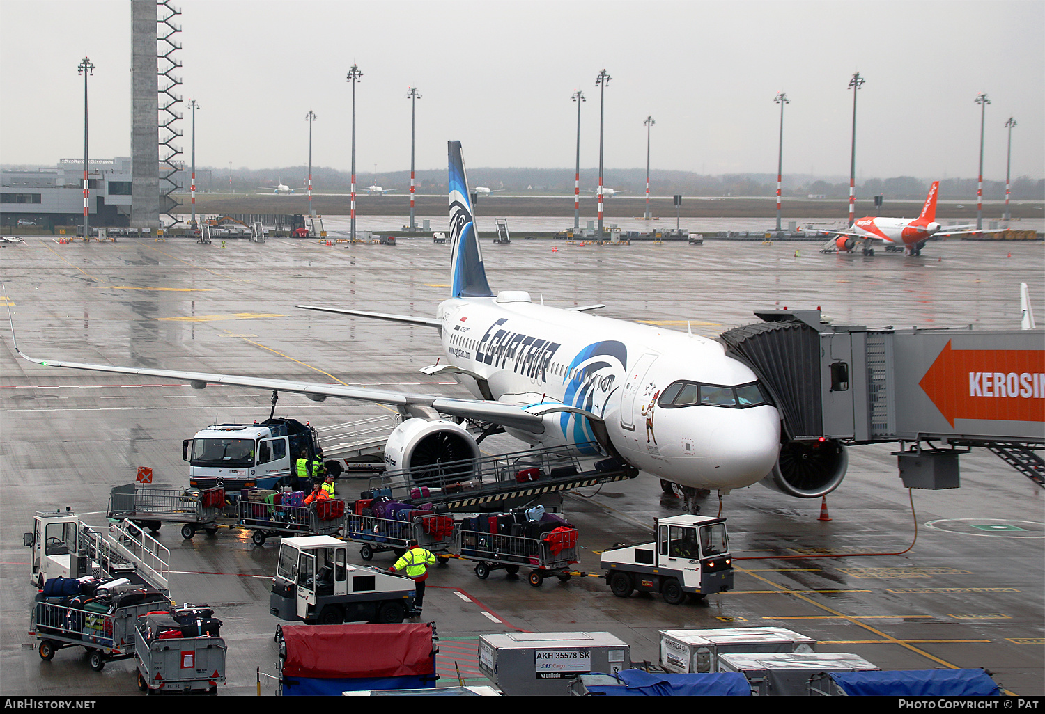 Aircraft Photo of SU-GFQ | Airbus A320-251N | EgyptAir | AirHistory.net #418973