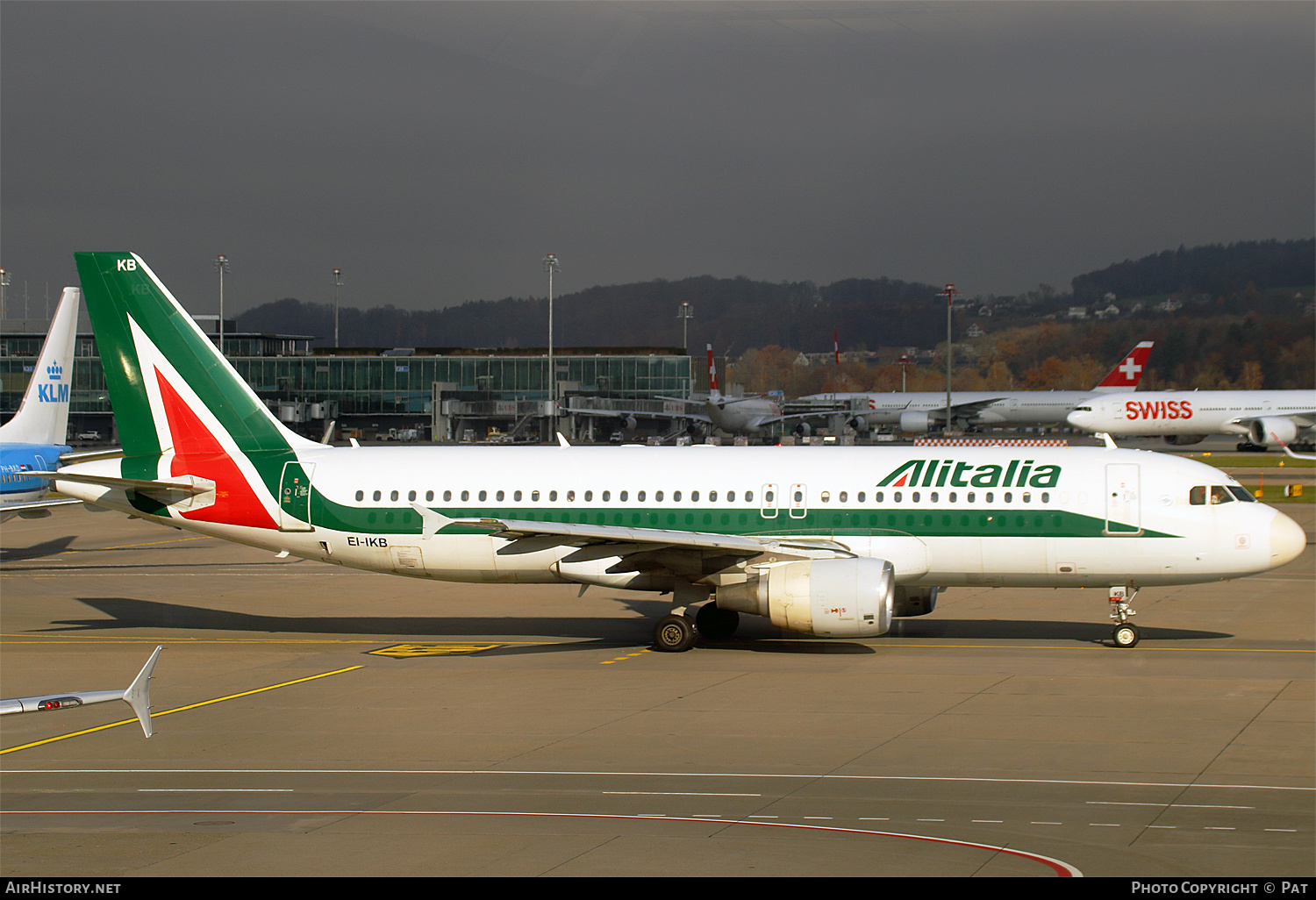 Aircraft Photo of EI-IKB | Airbus A320-214 | Alitalia | AirHistory.net #418980