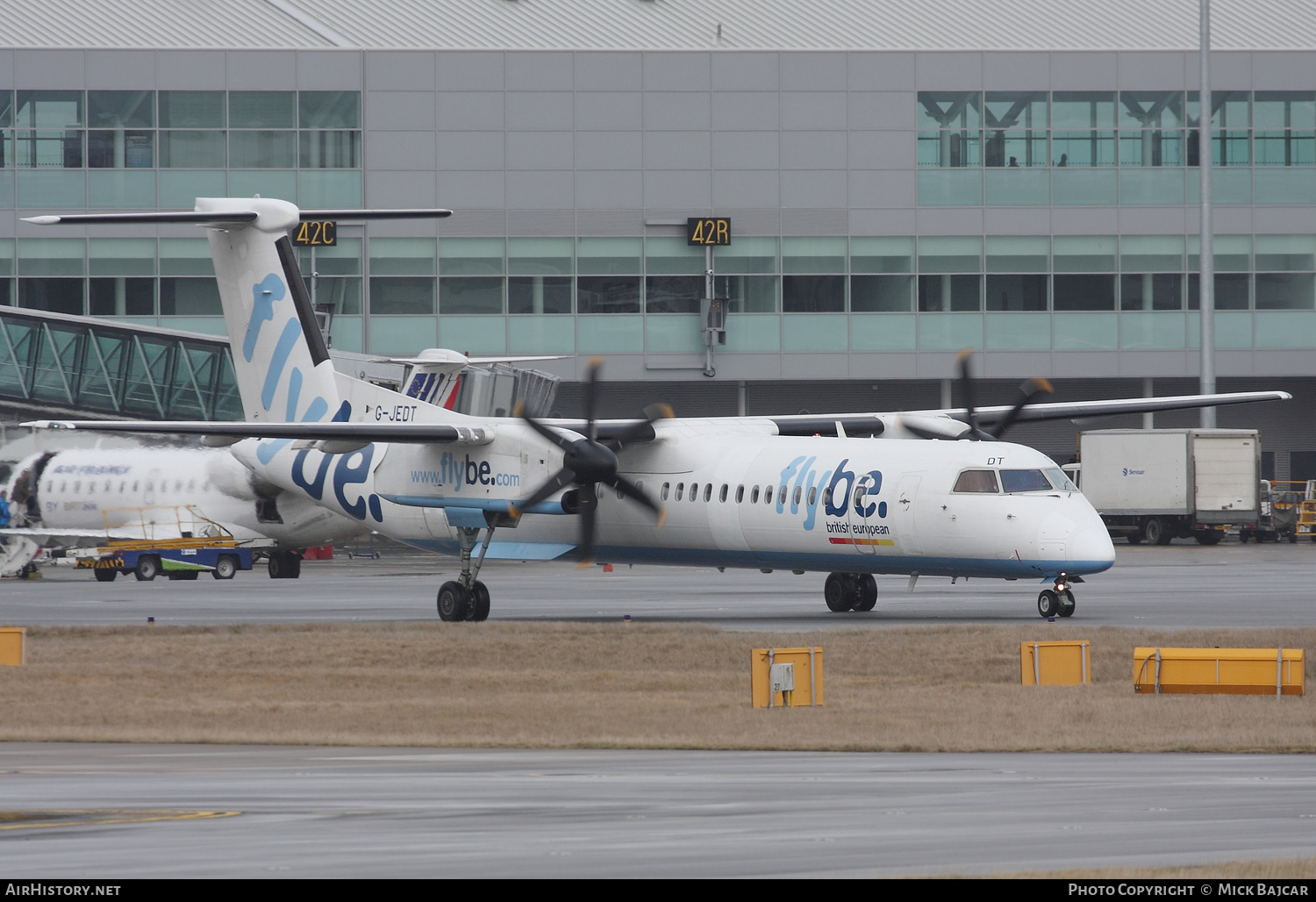 Aircraft Photo of G-JEDT | Bombardier DHC-8-402 Dash 8 | Flybe | AirHistory.net #419056