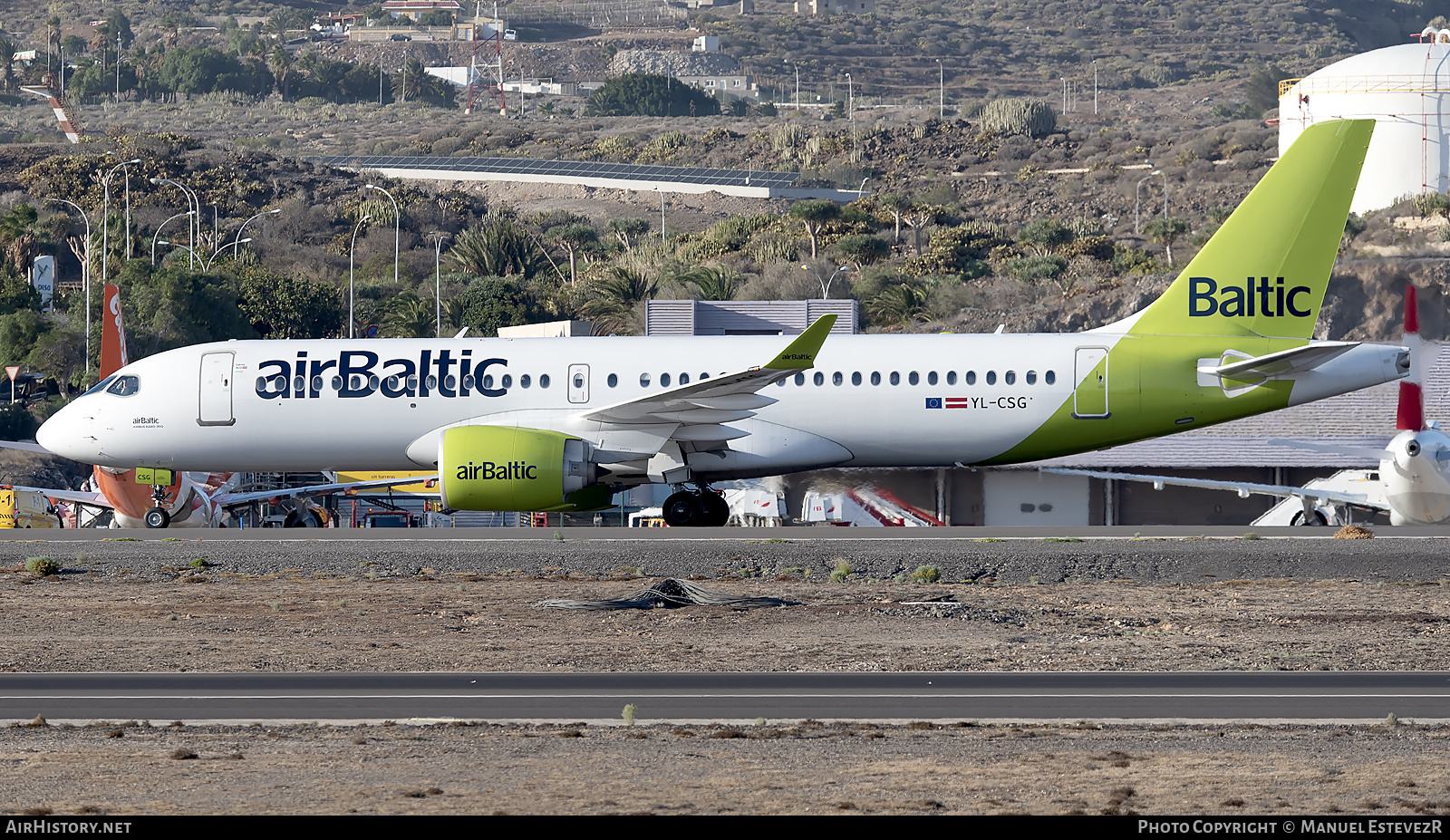 Aircraft Photo of YL-CSG | Bombardier CSeries CS300 (BD-500-1A11) | AirBaltic | AirHistory.net #419171