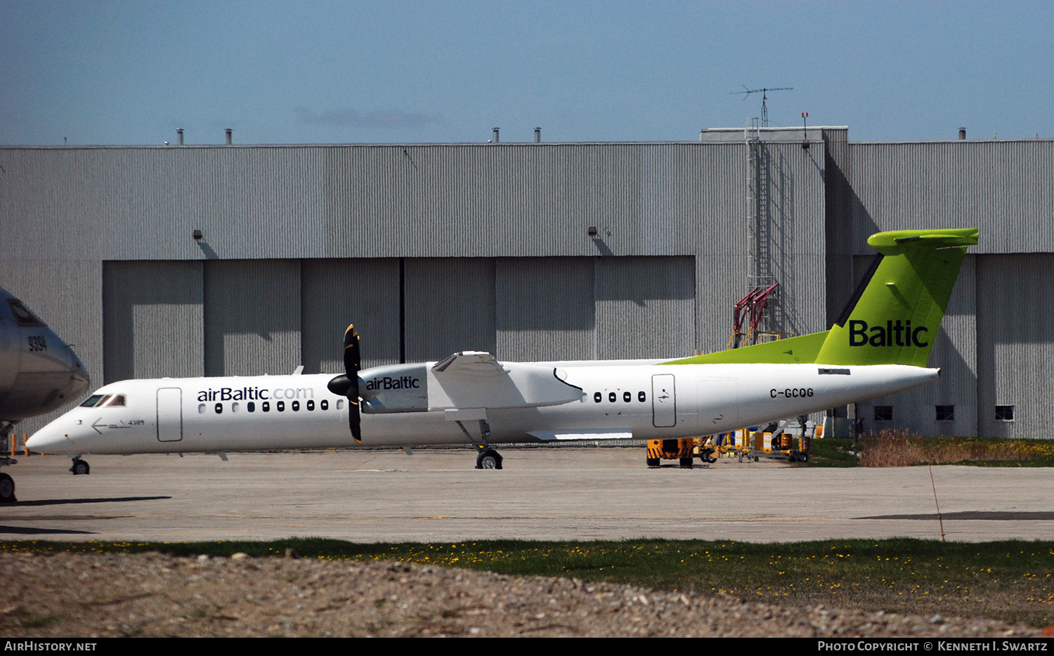 Aircraft Photo of C-FCQG | Bombardier DHC-8-402 Dash 8 | AirBaltic | AirHistory.net #419183