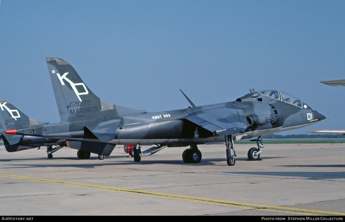 Aircraft Photo of 159379 | Hawker Siddeley TAV-8A Harrier | USA - Marines | AirHistory.net #419187
