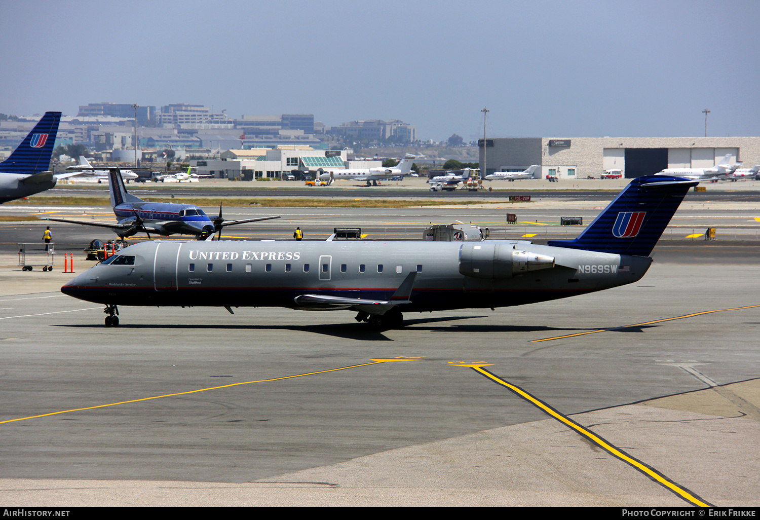Aircraft Photo of N969SW | Bombardier CRJ-200ER (CL-600-2B19) | United Express | AirHistory.net #419344
