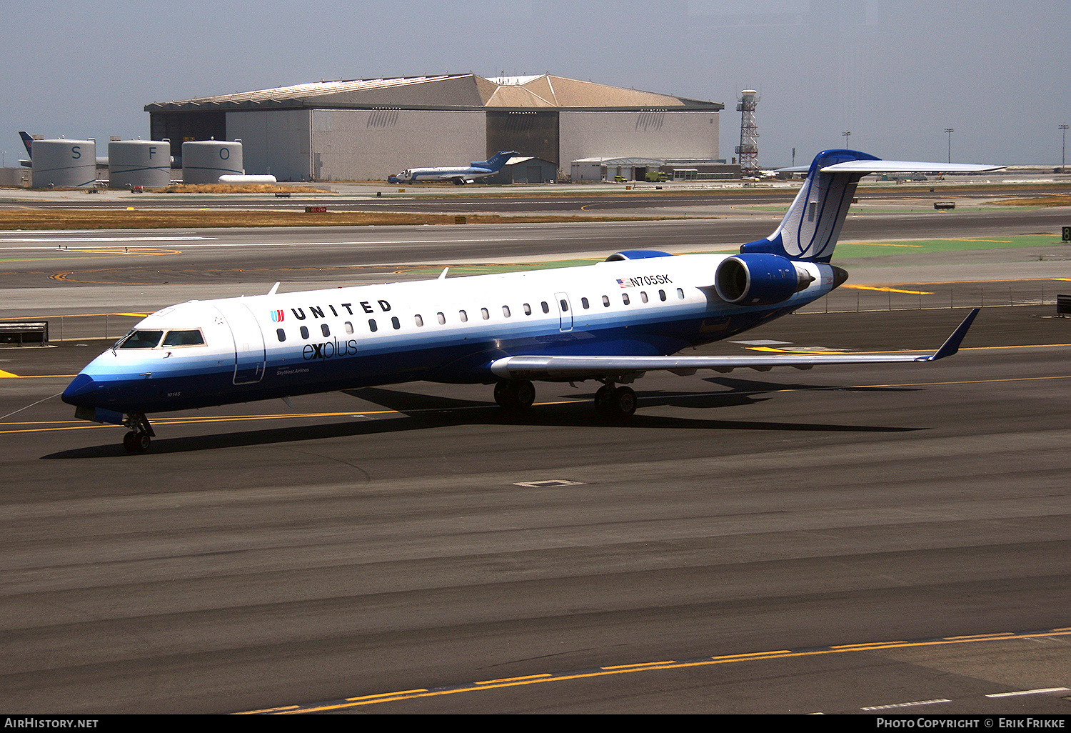 Aircraft Photo of N705SK | Bombardier CRJ-700 (CL-600-2C10) | United Express | AirHistory.net #419380
