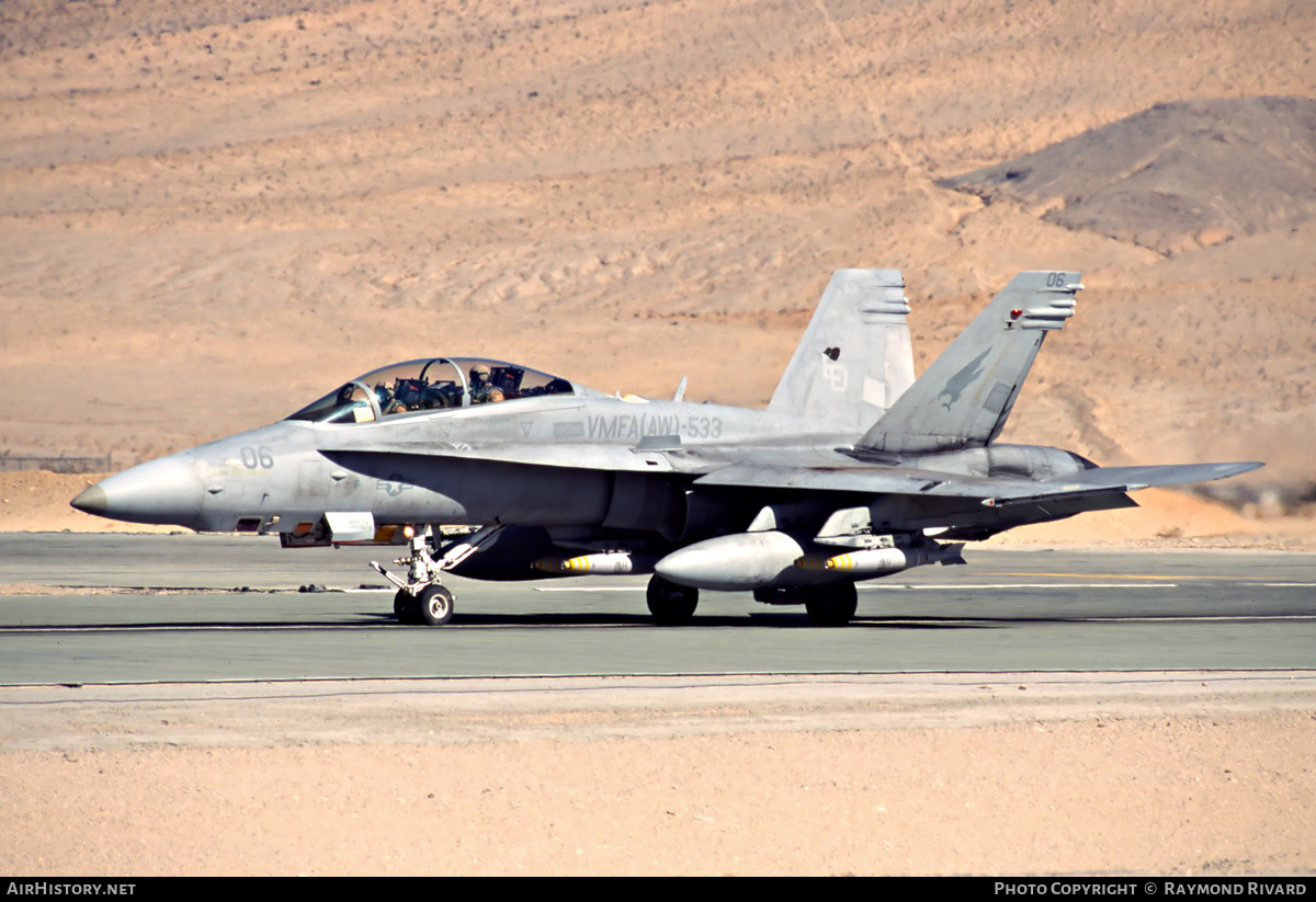 Aircraft Photo of 164876 | McDonnell Douglas F/A-18D Hornet | USA - Marines | AirHistory.net #419400