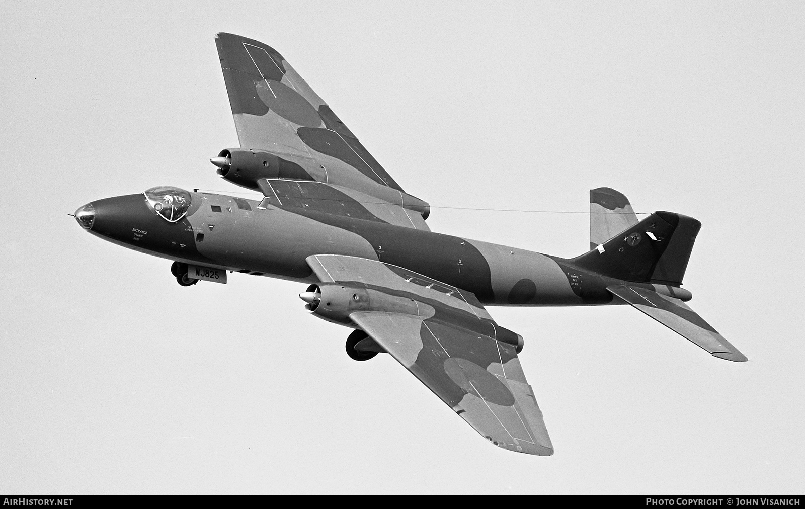 Aircraft Photo of WJ825 | English Electric Canberra PR7 | UK - Air Force | AirHistory.net #419469