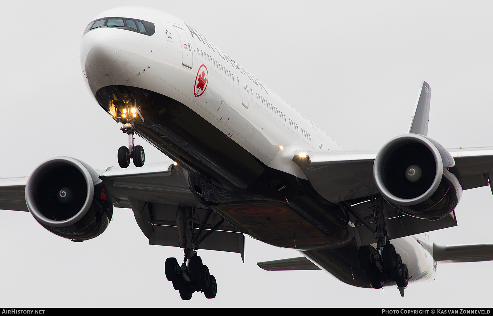 Aircraft Photo of C-FITL | Boeing 777-333/ER | Air Canada | AirHistory.net #419507