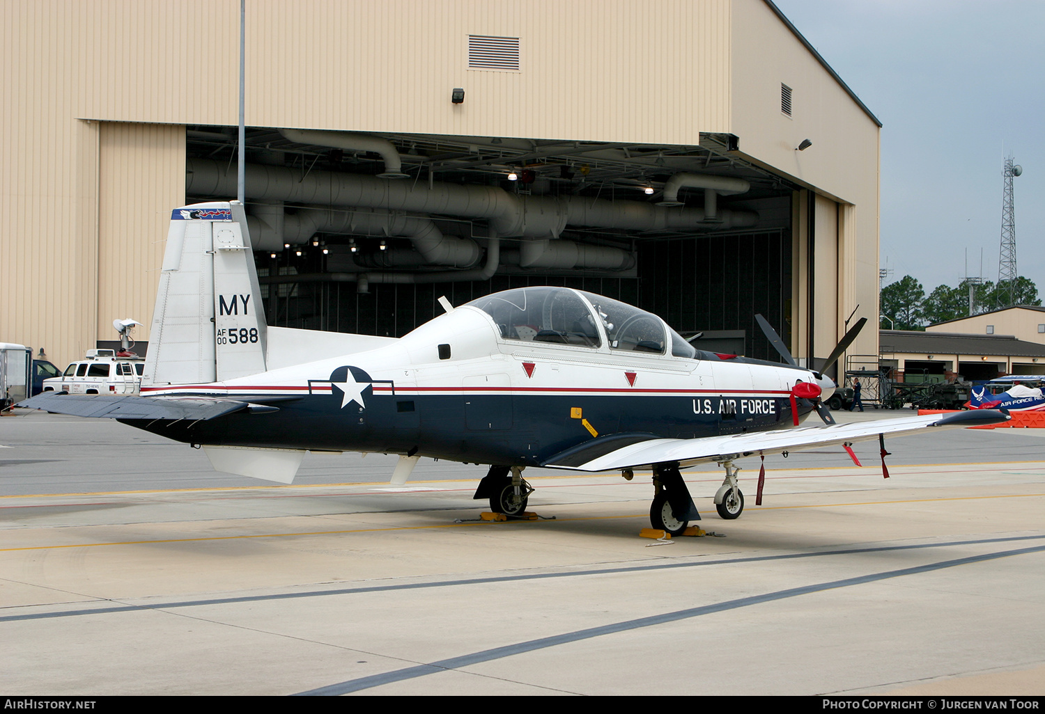 Aircraft Photo of 00-3588 / AF00-588 | Raytheon T-6A Texan II | USA - Air Force | AirHistory.net #419567