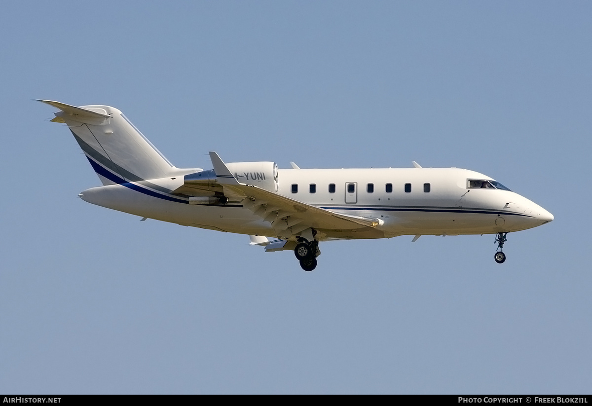 Aircraft Photo of M-YUNI | Bombardier Challenger 605 (CL-600-2B16) | AirHistory.net #419639