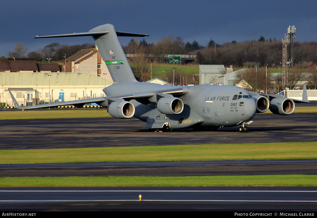 Aircraft Photo of 01-0187 / 10187 | Boeing C-17A Globemaster III | USA - Air Force | AirHistory.net #419687