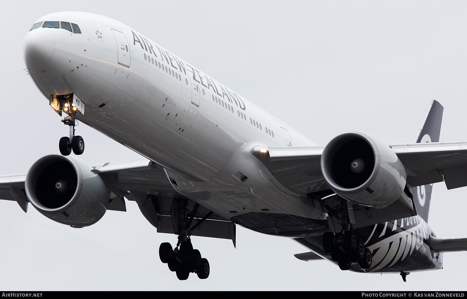 Aircraft Photo of ZK-OKO | Boeing 777-319/ER | Air New Zealand | AirHistory.net #419731