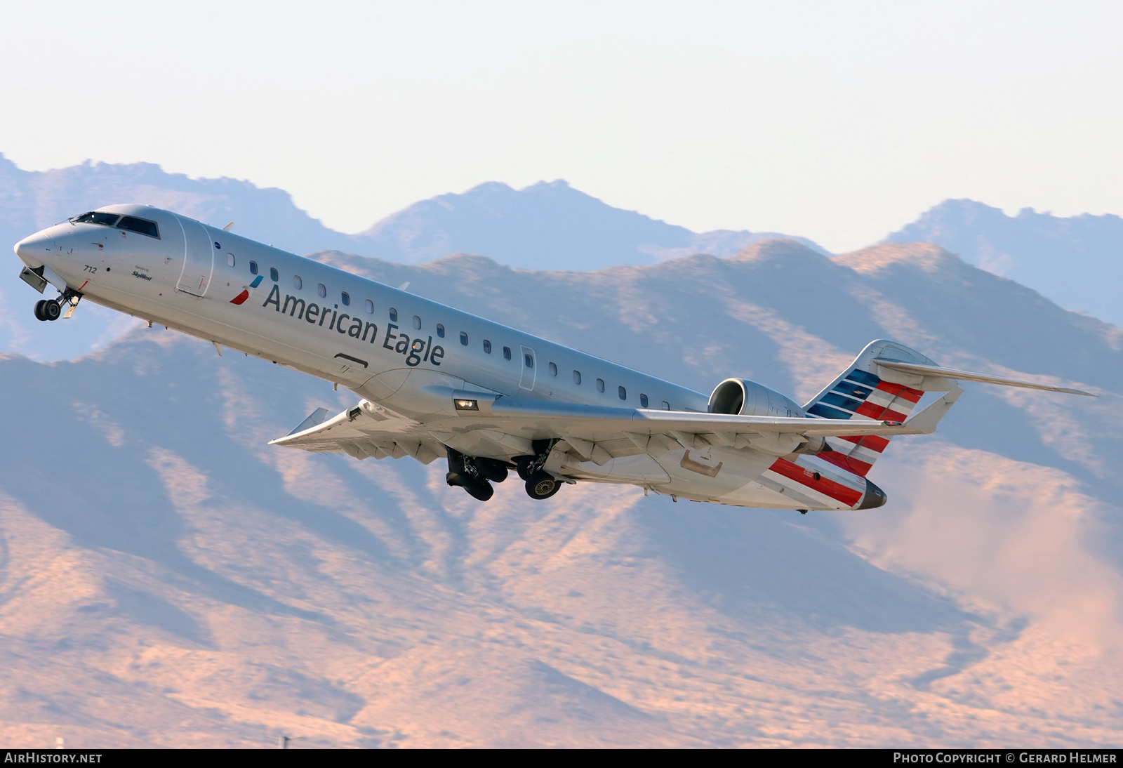 Aircraft Photo of N712SK | Bombardier CRJ-701ER (CL-600-2C10) | American Eagle | AirHistory.net #419825