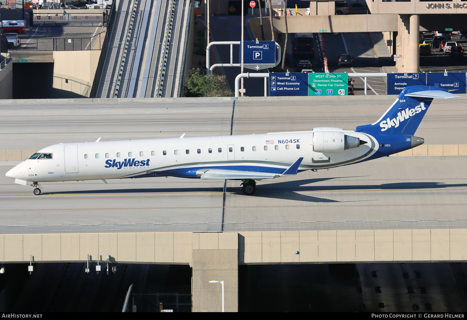Aircraft Photo of N604SK | Bombardier CRJ-701ER (CL-600-2C10) | SkyWest Airlines | AirHistory.net #419828