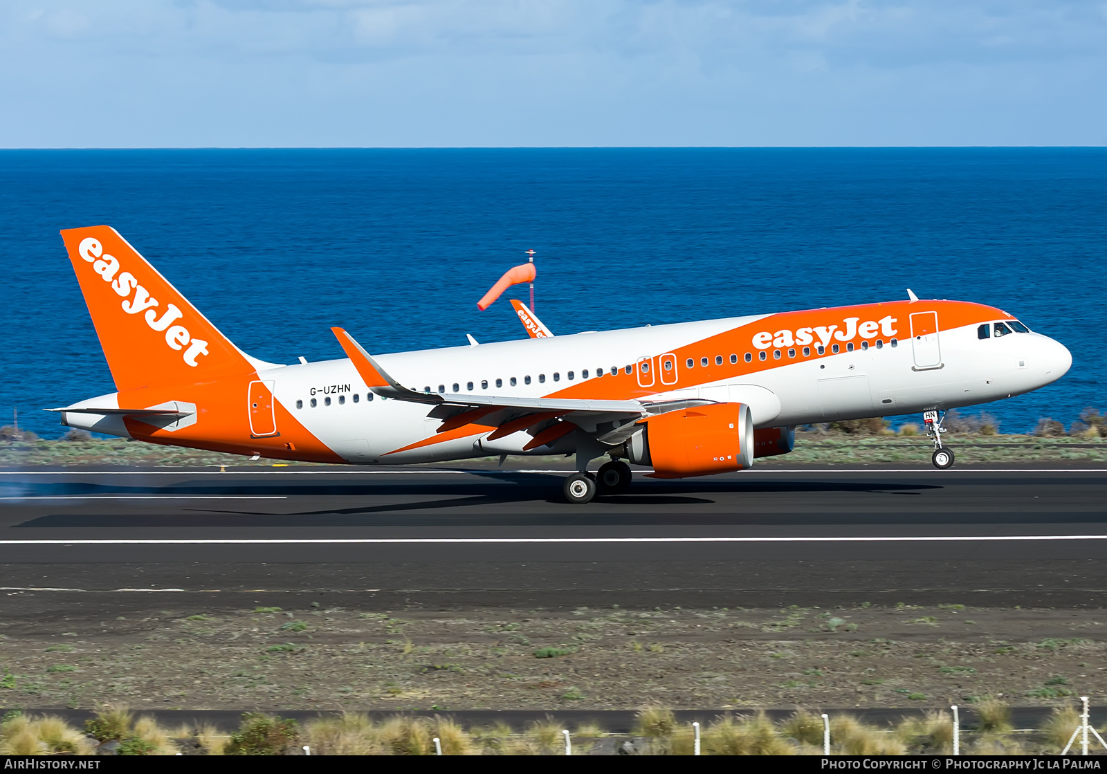 Aircraft Photo of G-UZHN | Airbus A320-251N | EasyJet | AirHistory.net #419830