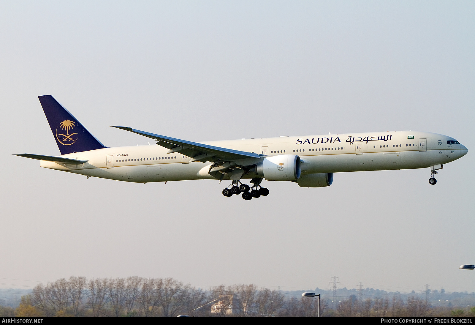 Aircraft Photo of HZ-AK22 | Boeing 777-368/ER | Saudia - Saudi Arabian Airlines | AirHistory.net #419870