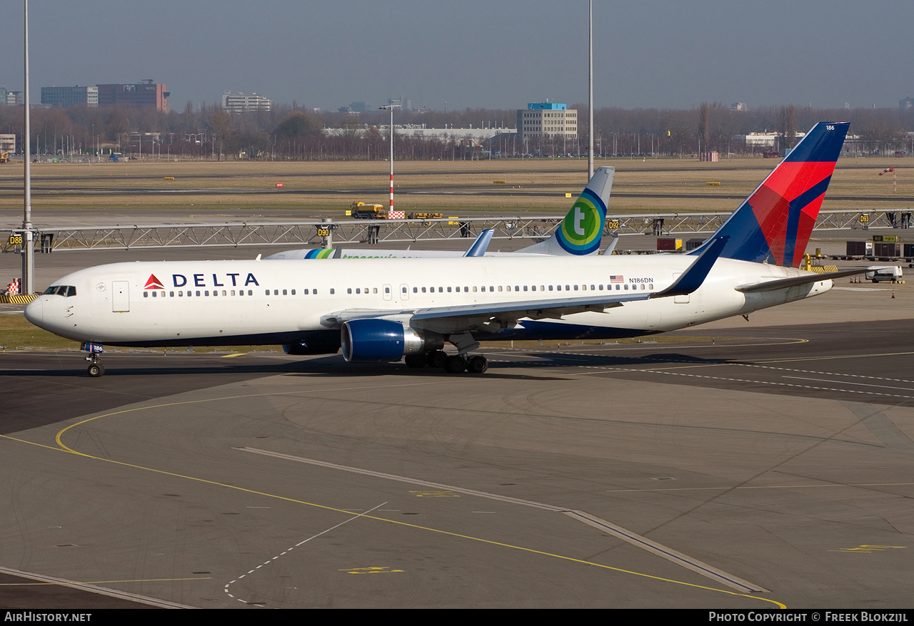 Aircraft Photo of N186DN | Boeing 767-332/ER | Delta Air Lines | AirHistory.net #419891