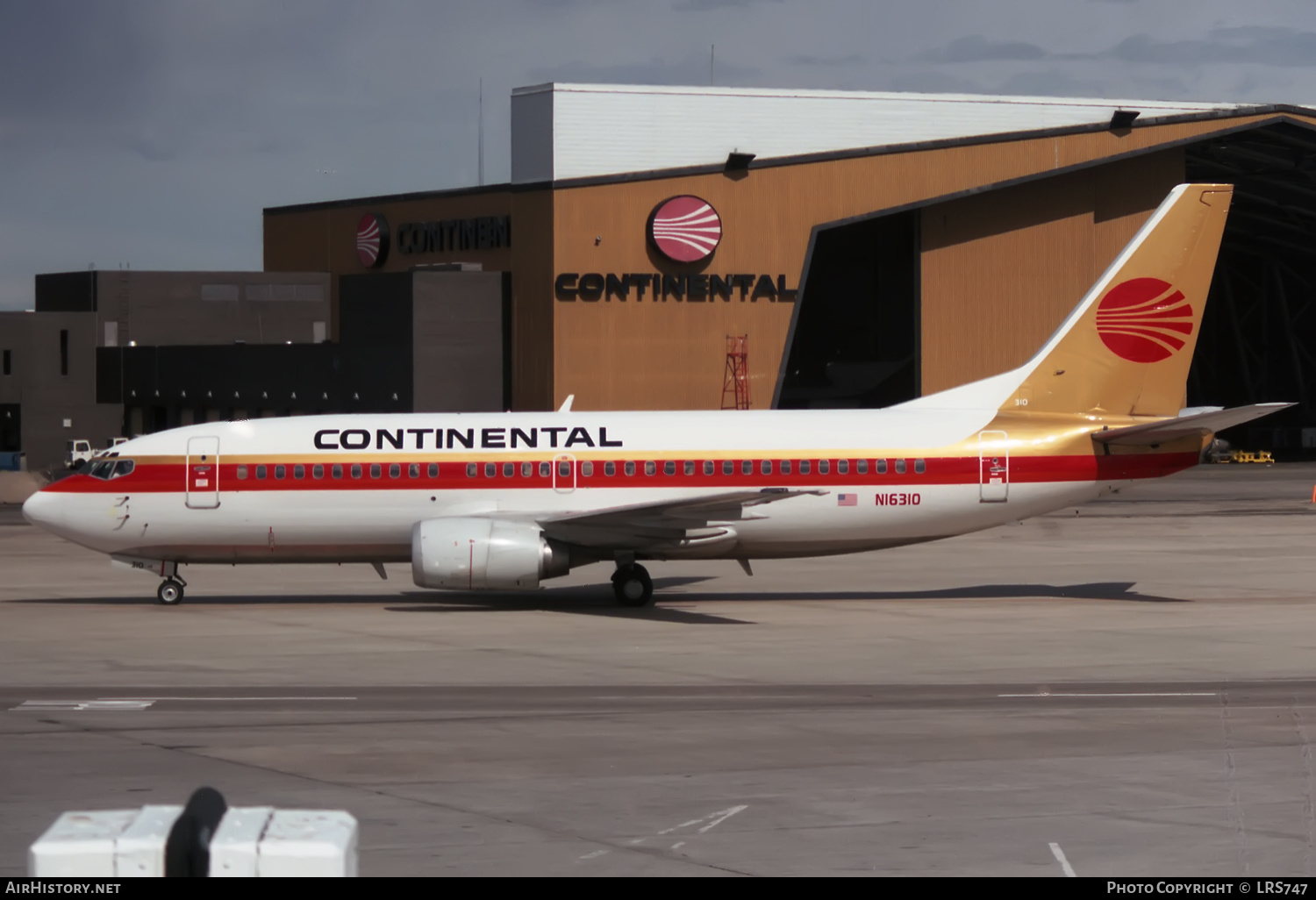 Aircraft Photo of N16310 | Boeing 737-3T0 | Continental Airlines | AirHistory.net #420010
