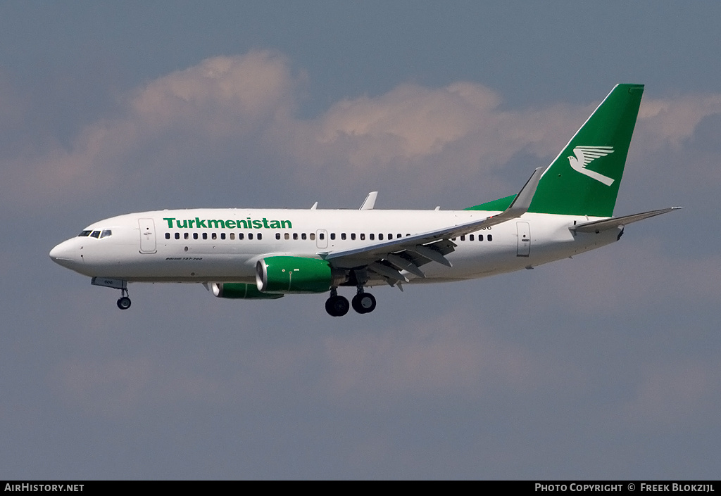 Aircraft Photo of EZ-A006 | Boeing 737-7GL | Turkmenistan Airlines | AirHistory.net #420124
