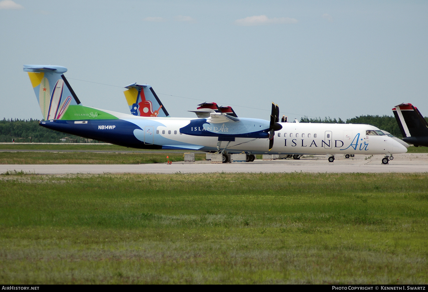 Aircraft Photo of N814WP | Bombardier DHC-8-402 Dash 8 | Island Air | AirHistory.net #420344