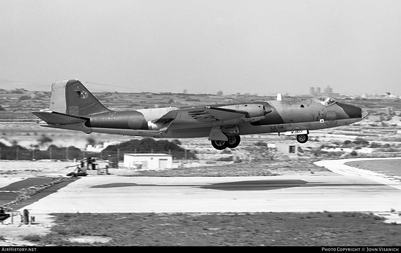 Aircraft Photo of WJ817 | English Electric Canberra PR7 | UK - Air Force | AirHistory.net #420359