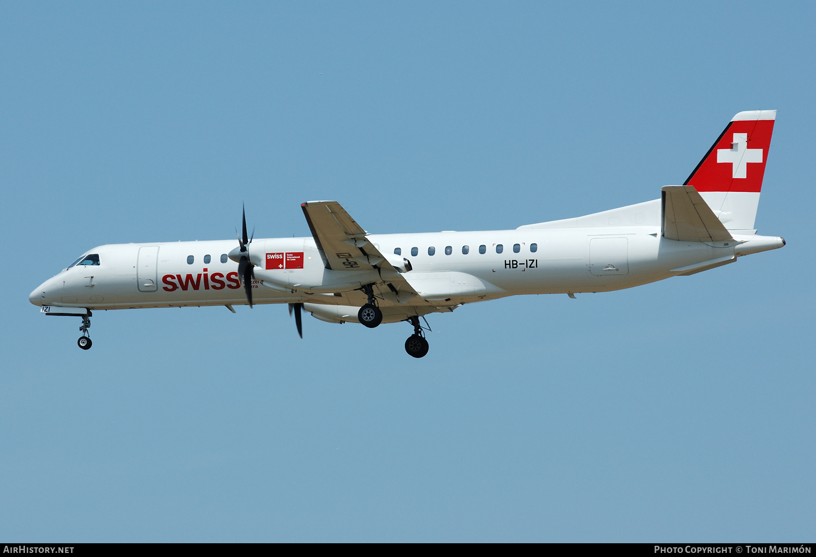 Aircraft Photo of HB-IZI | Saab 2000 | Swiss International Air Lines | AirHistory.net #420406