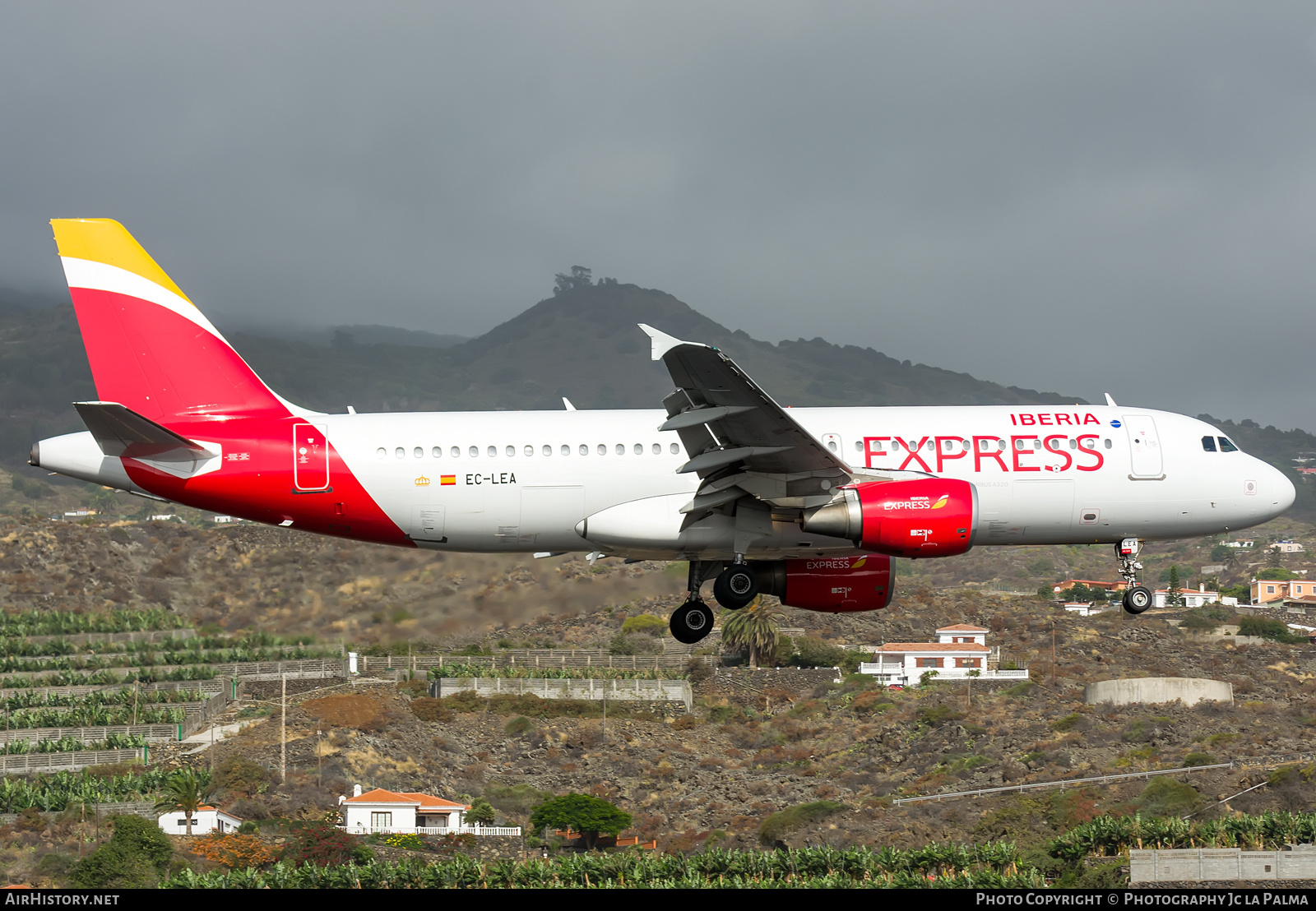 Aircraft Photo of EC-LEA | Airbus A320-214 | Iberia Express | AirHistory.net #420434
