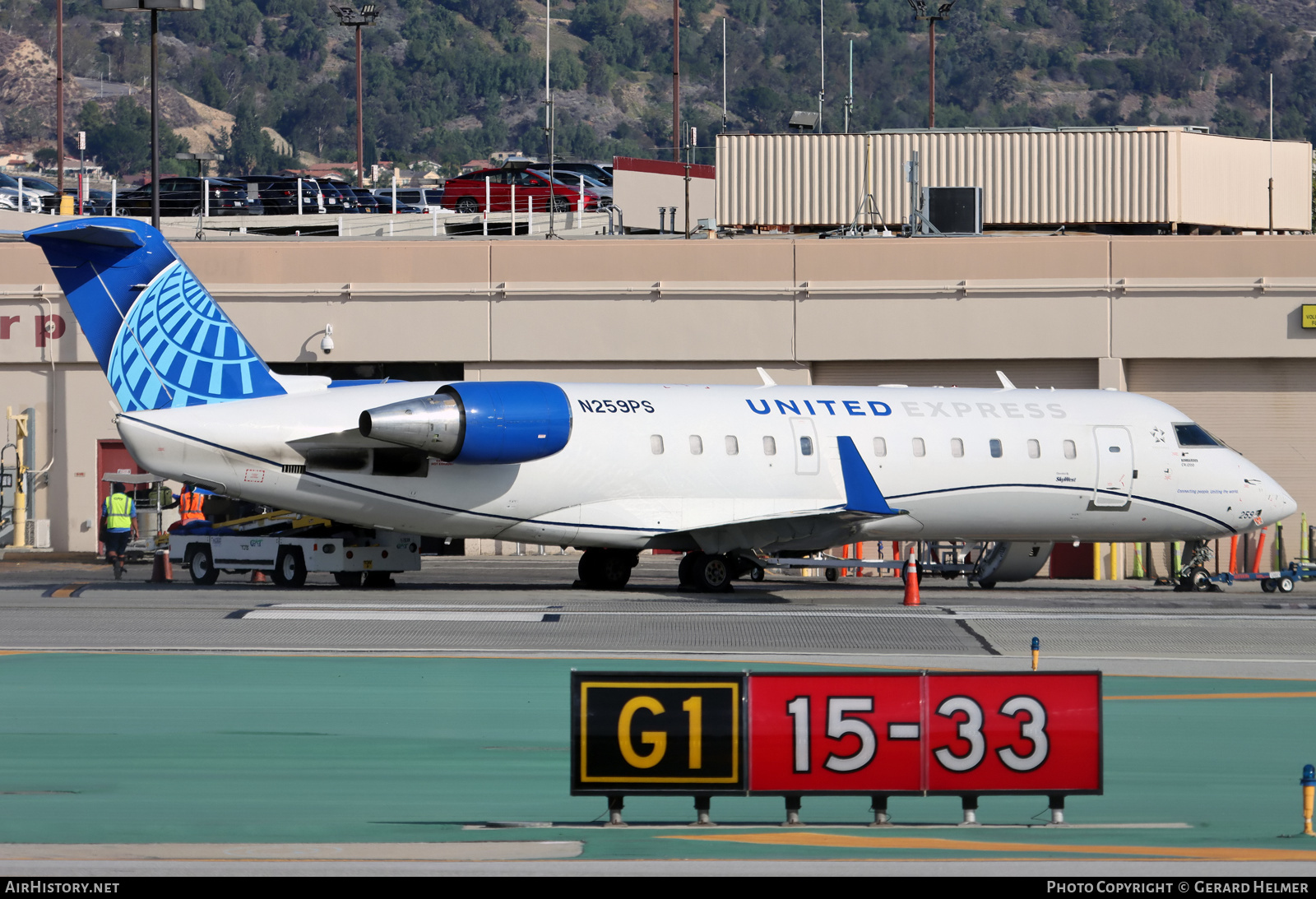 Aircraft Photo of N259PS | Bombardier CRJ-200ER (CL-600-2B19) | United Express | AirHistory.net #420452
