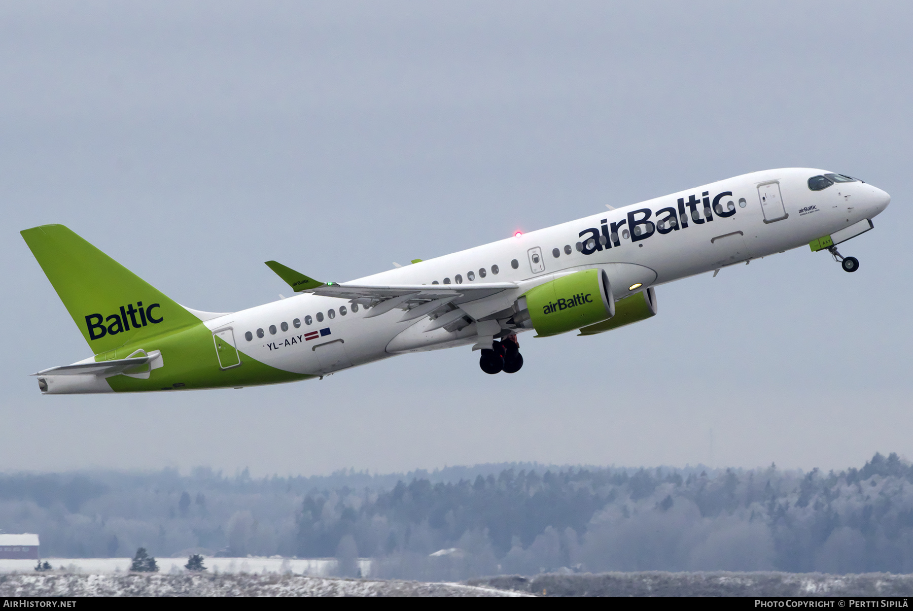 Aircraft Photo of YL-AAY | Airbus A220-371 (BD-500-1A11) | AirBaltic | AirHistory.net #420455
