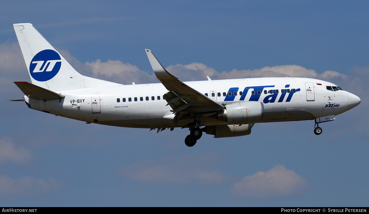 Aircraft Photo of VP-BXY | Boeing 737-524 | UTair | AirHistory.net #420487