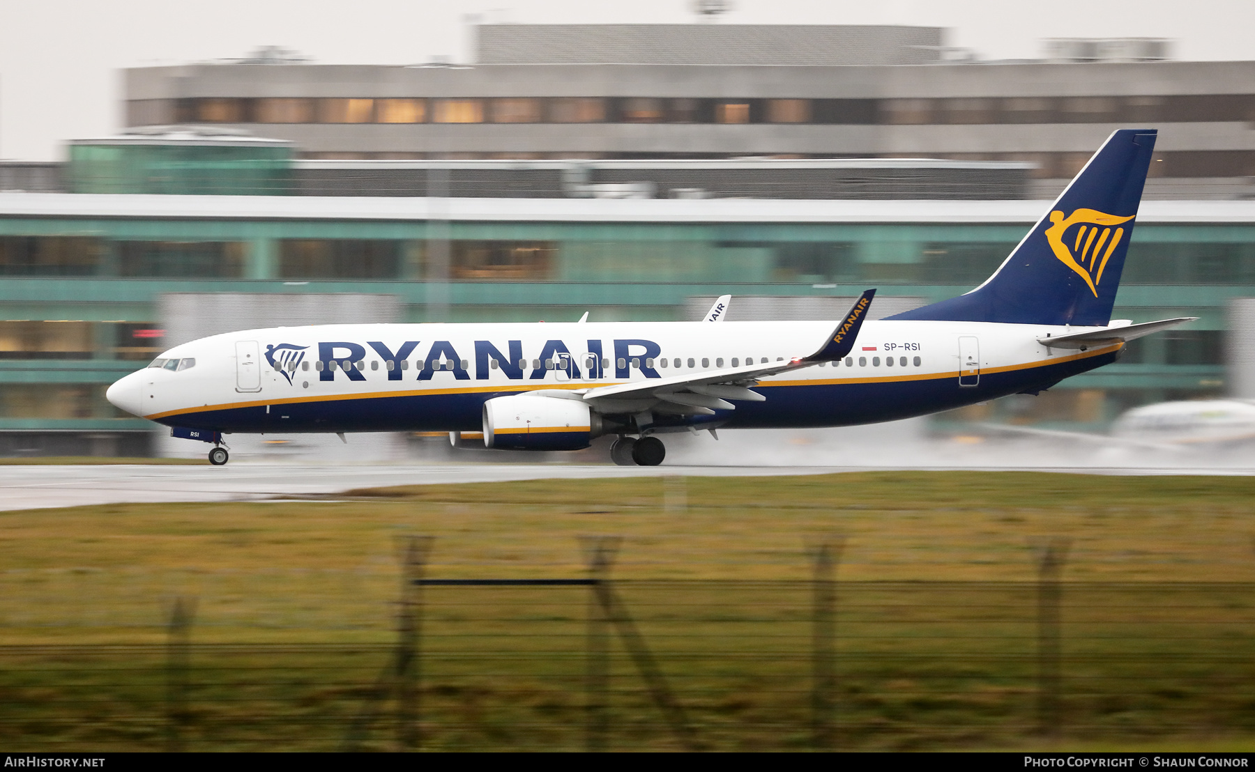 Aircraft Photo of SP-RSI | Boeing 737-800 | Ryanair | AirHistory.net #420771
